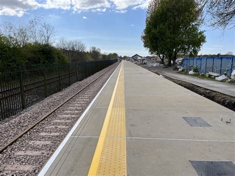 Local guides explain the best ways to access headbolt lane station 20