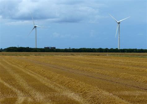 Farmland Next To Tetney Lock Road © Mat Fascione Cc By Sa20