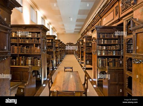 Fellows Library a medieval library at Jesus College Oxford Stock Photo ...