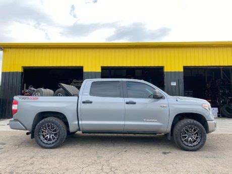 Toyota Tundra Grey Fuel Off Road Rebel D Wheel Front