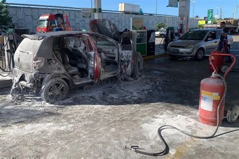 V Deo Carro Tr S Mulheres Explode Em Posto No Rio Grande Do Norte