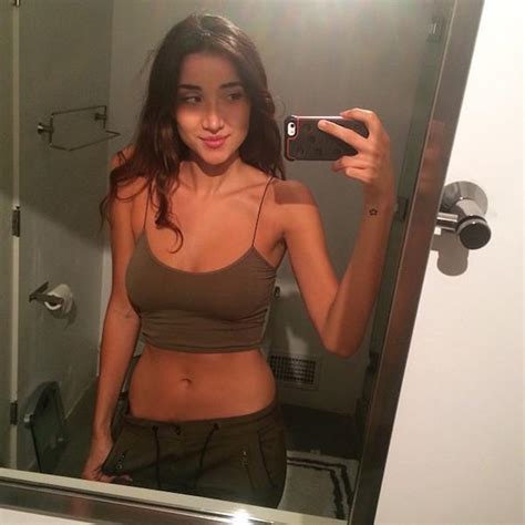 19 Pictures That Prove Mirror Selfies Arent Dead Yet Fooyoh Entertainment