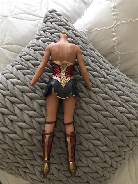 Hot Toys Wonder Woman Batman V Superman Dawn Of Justice Body W Armor Mms