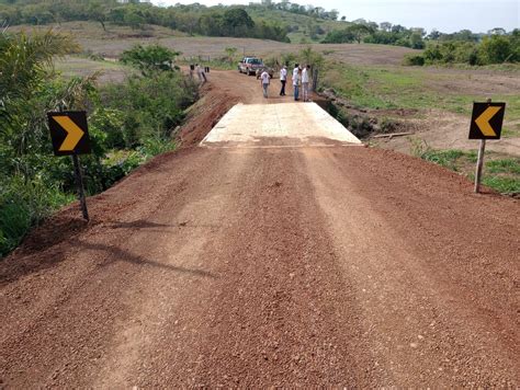 Smt Sinaliza Proximidades Da Ponte Da Porteira Preta Prefeitura