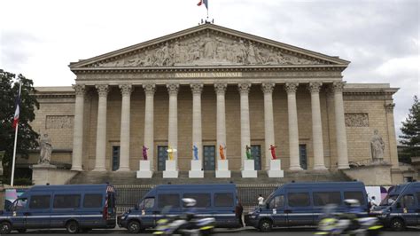 Législatives en France: combien d'aides chaque parti récoltera grâce à ...