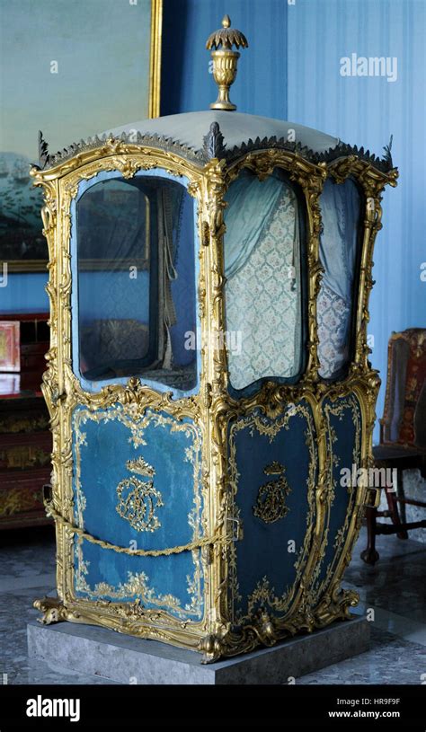 Sedan Chair Second Half Of 18th Century Neapolitan Manufacture Wood