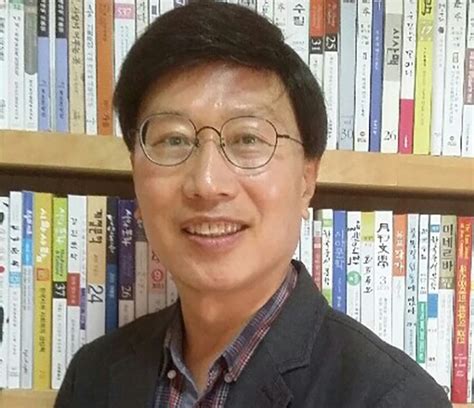 유헌 시인 시조집 ‘온금동의 달 펴내