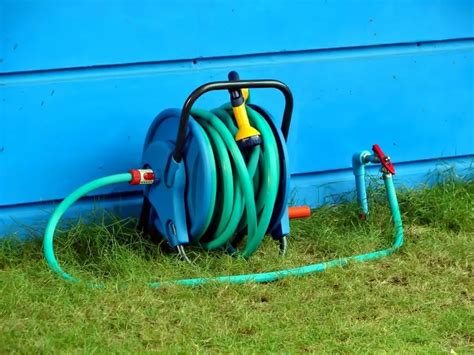 Create Your Own Hose Reel: A Step-by-Step Guide to DIY Garden Hose ...