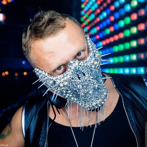 Диджей который в маске и капюшоне - фото и картинки abrakadabra.fun