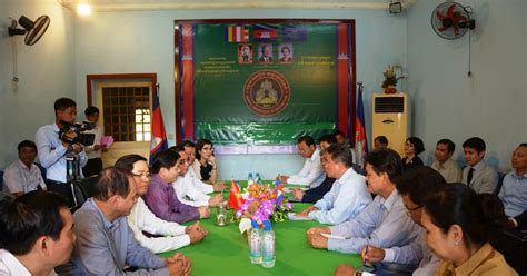 Vietnam Cambodia Seek To Reduce Congestion At Border Gate Vietnam