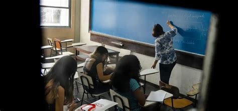 Oito Em Cada Dez Professores J Pensaram Em Abandonar Carreira Metro