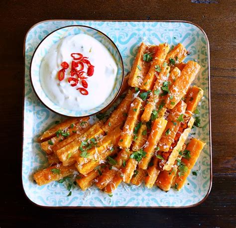 Snack Karotten Pommes Mit Parmesan Und Chili Knoblauch Dip Rezept