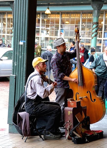 Street Musicians - Travelling Spice blog