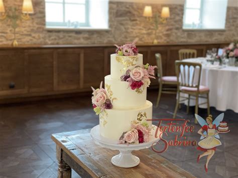 Hochzeitsttorte Rosa Rosen Und Blattgold Tortenfee Sabrina