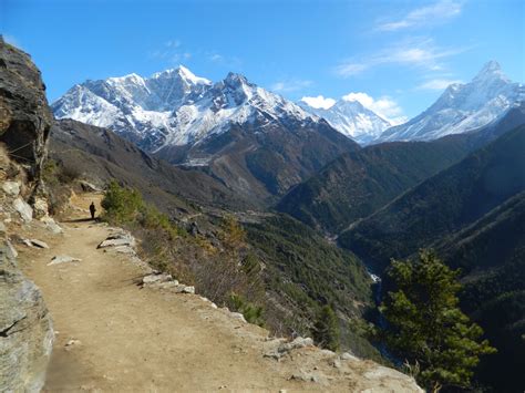 Everything You Need to Know About the Everest View Trek - Slight North