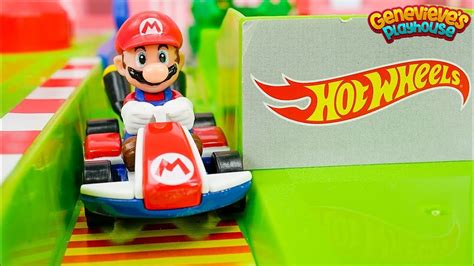 MARIO KART Rainbow Road Raceway Hot Wheels 60 OFF
