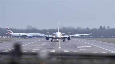 Gatwick Airport Flights Resumed After Systems Issue Grounded Planes