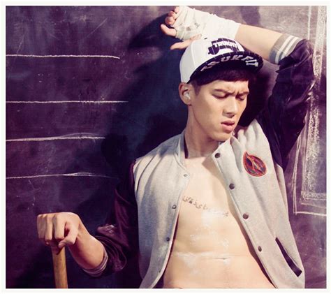 Hot boy nude Lê Phạm Huyền Vũ Cute face Nice body