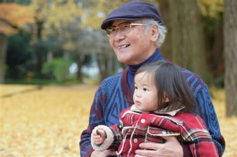 【2024】敬老の日おすすめギフト。孫からおじいちゃんへのプレゼント 子育て育児のお役立ち情報サイトママのためのmamarché