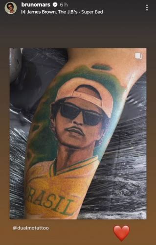 Bruno Mars compartilha nas redes sociais tatuagem que fã brasileiro fez