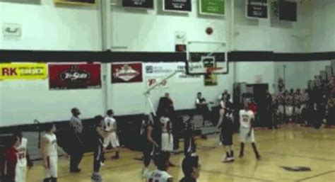 Watch The St. Joe's Basketball Team Make an Epic Swoosh [VIDEO]