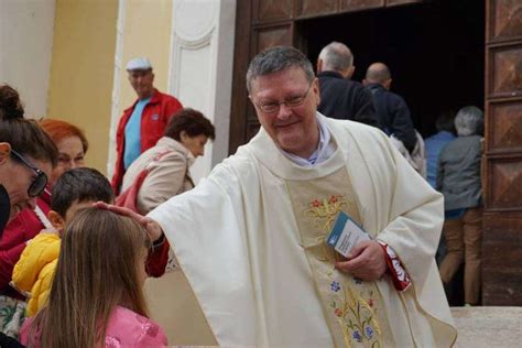 Oggi Caselle In Festa Per Lingresso Del Nuovo Parroco Don Stefano