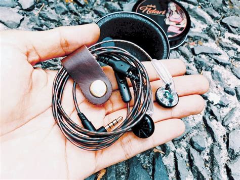 Custom Earbuds DIY editorial stock image. Image of earbuds - 131001564