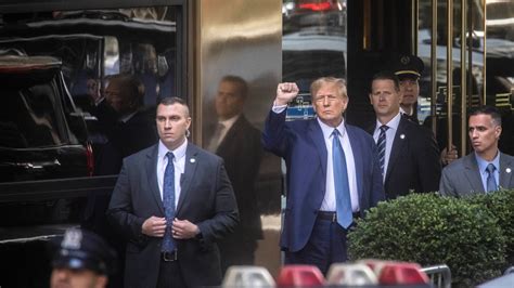 Trump Seeks to Have Intelligence Agencies Take Over Documents Inquiry