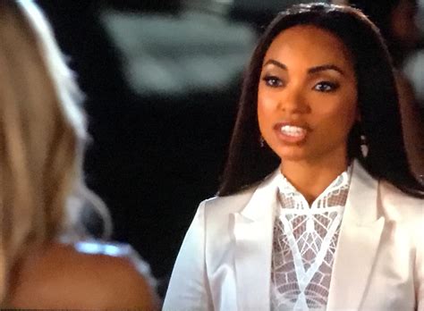 Hit the Floor (2013)