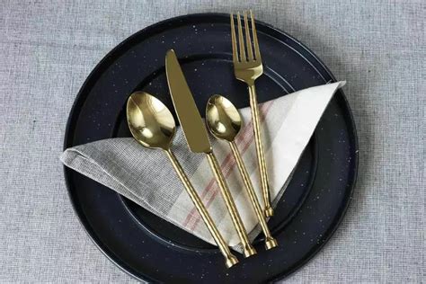 Take a look at 5 Most Classic Cutlery Sets