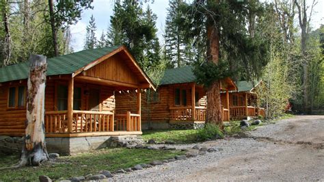 Lodges of East Yellowstone - Finding Your Special Place in The Wild ...