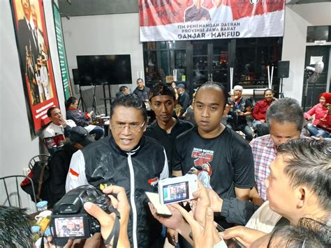 Relawan Ganjar Mahfud Menggelar Aksi Seribu Ilin Sebagai Bentuk Duka