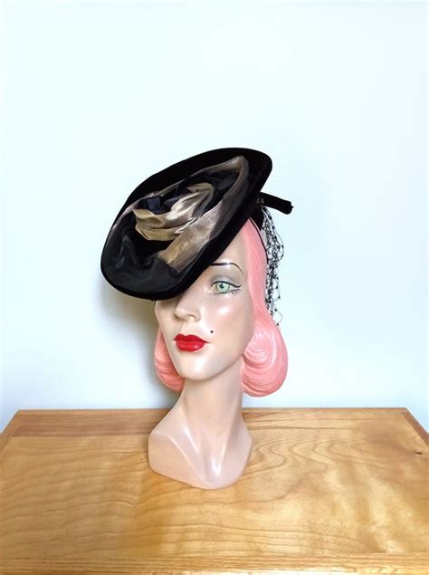 Vintage 1940 S Black Felt Tilt Hat Gem