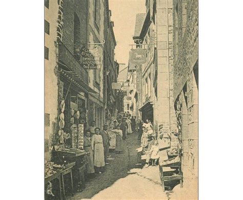 50 MONT SAINT MICHEL Magasin Cartes Postales Sur La Grande Rue