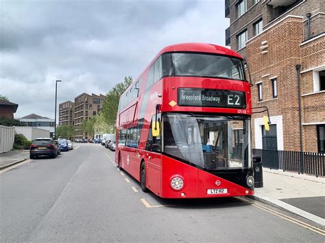 Rare Route E2 Metroline LT112 LTZ1112 LT112 Makes A Sp Flickr