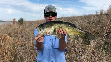 Pond Hopping For Monster Largemouth Bed Fishing Fiasco YouTube