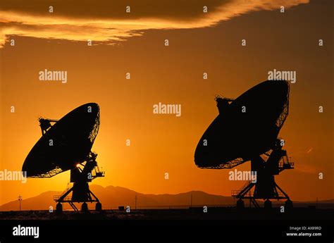 Silhouette Vla Radio Telescope Hi Res Stock Photography And Images Alamy