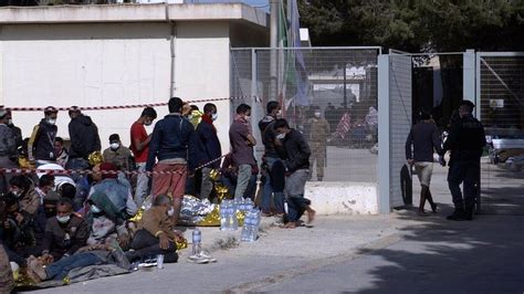 Lampedusa Italys Gateway To Europe Struggles With Migrant Influx