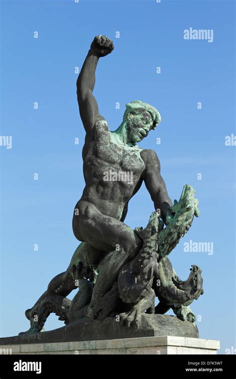 Liberation Statue Hi Res Stock Photography And Images Alamy