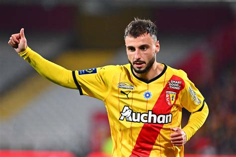 Rc Lens Un Joueur Tr S Convoit Change D Agent