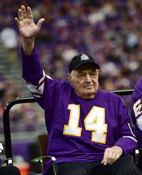 Legendary Vikings kicker Fred Cox dies at 80