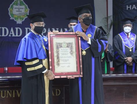 Doctorado Honoris Causa Distinción Para El Catedrático Román Gordón