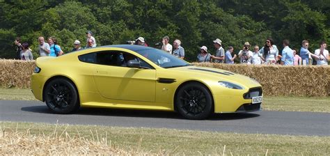 Aston Martin V12 Vantage S Yellow 2013 Vr Stkone Flickr