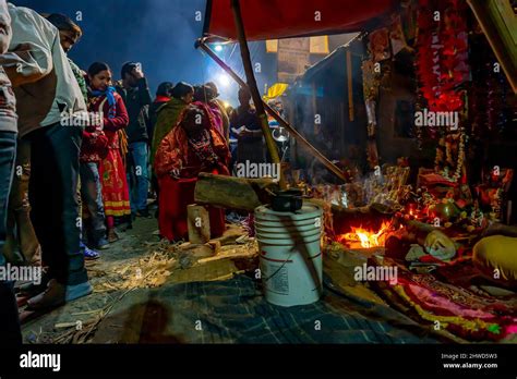 Kolkata West Bengal India 12th January 2020 Devotees Walking At