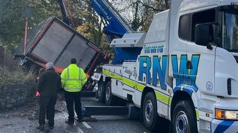 Corwen A5 Blocked For Hours As Chicken Lorry Overturns Bbc News