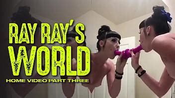 RAY RAY XXX se desnuda en el baño y se masturba XVIDEOS