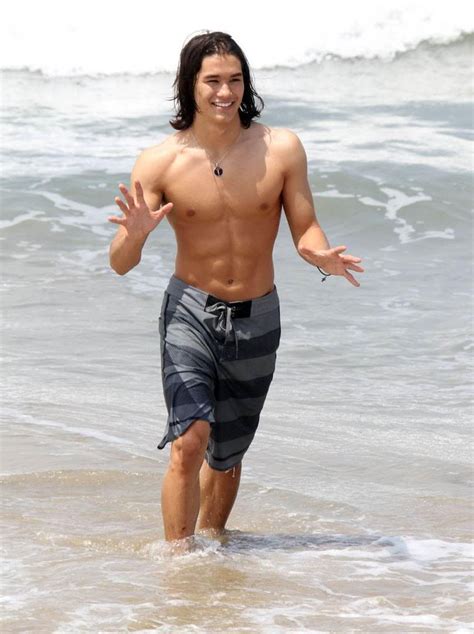 Celeb Photos Twilight Twink Booboo Stewart Shirtless At The Beach