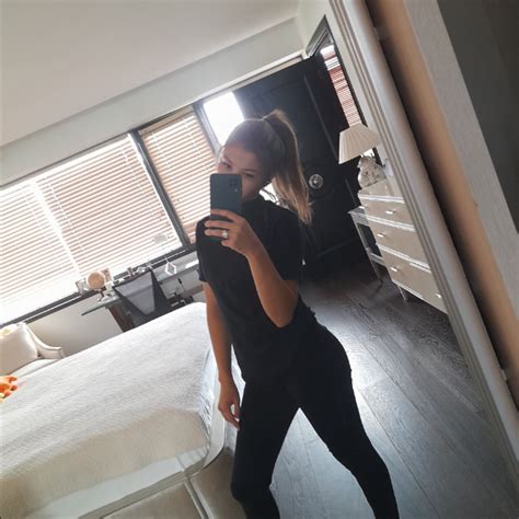 Lilian 2005 Cam Model Free Live Sex Show Chat Stripchat