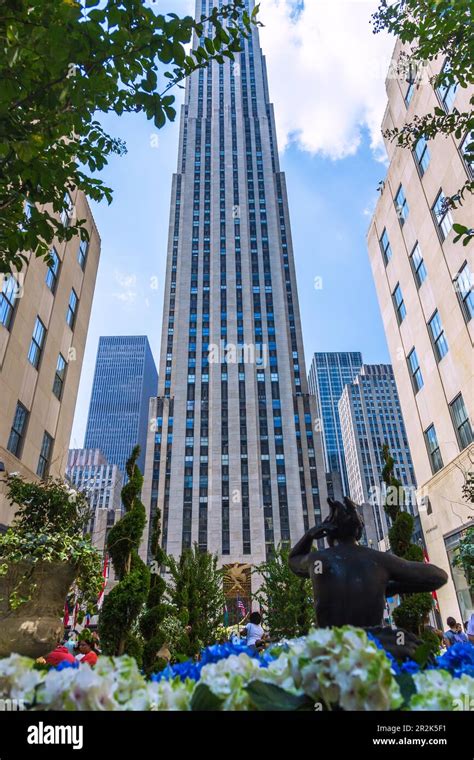 New York City Manhattan Midtown Rockefeller Center Channel Gardens