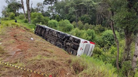 Acidente ônibus na BR 277 deixa 7 mortos e 22 feridos